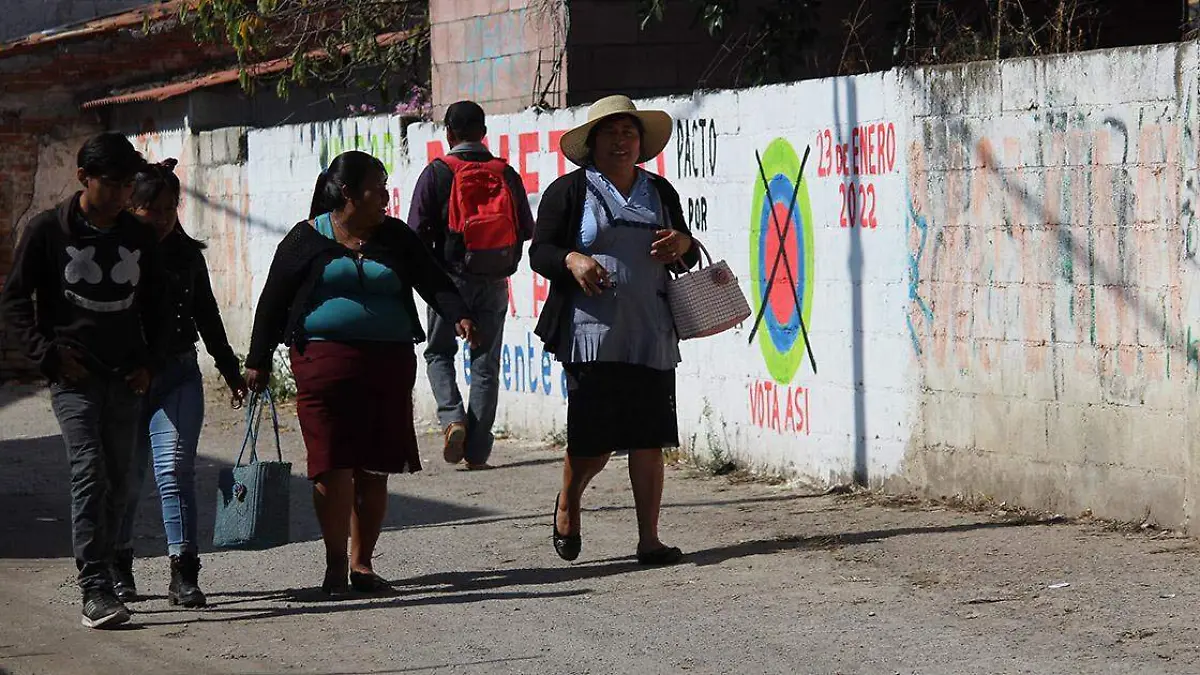 Los 94 candidatos registrados para contender en las 17 juntas auxiliares se enfocan en proponer y prometer compromisos de campaña para obtener el voto